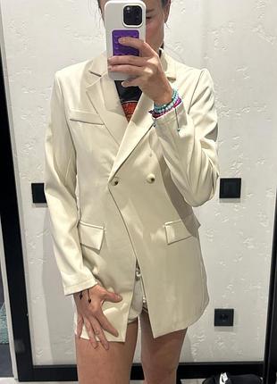 Піджак кремовий бежевий