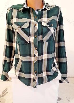Рубашка в клетку с длинным рукавом зеленого цвета от бренда berchka