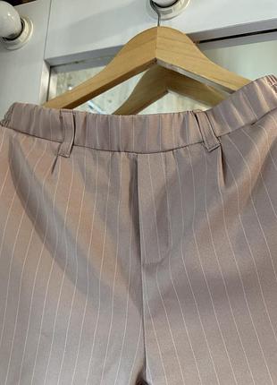 Вкорочені пудрові брюки