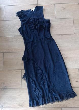 Платье футляр из кружева размер s