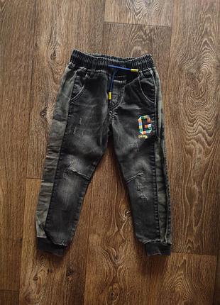Джинсы джоггеры на мальчика 104 г.