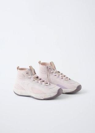 Кросівки високі