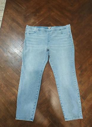 Классные,красивые,на резинке талия джинсы, 👖 голубые,мягкие. размер 54-58.