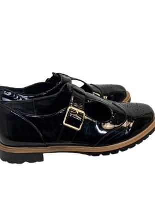 Лаковые туфли джен-эйр