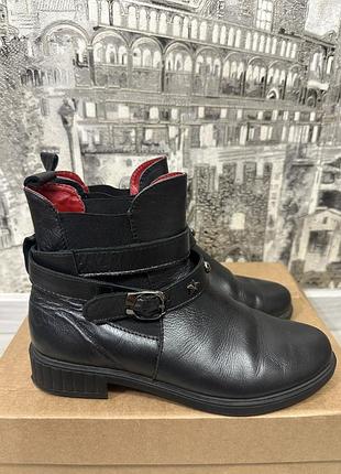 Черевики челсі чорні ботінки жіночі