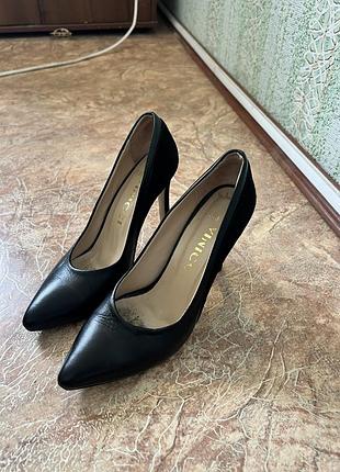 Туфлі лодочки/човники