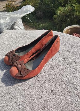 Женские туфли