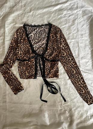 Красивая кофточка