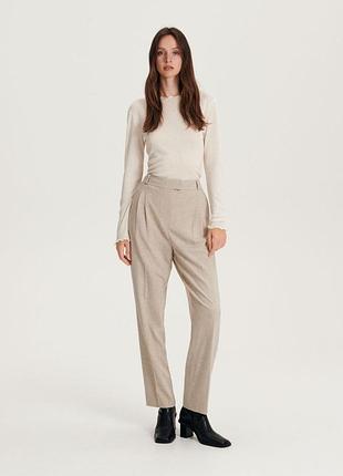 Брбки прямого крою костюмні класичні штани із віскози
