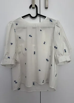 Блузка з вишивкою