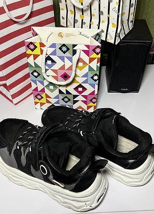 Кросівки на хлопчика