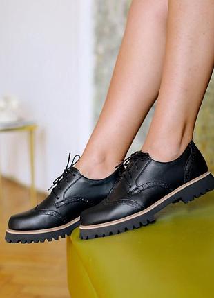 Оксфорди oksana piekna натуральна шкіра ручна робота чорні на шнурівку