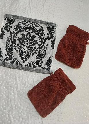 Набор салфетка и две перчатки