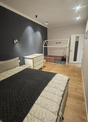 Кроватка-дом с крышей «напольная»- для детской комнаты