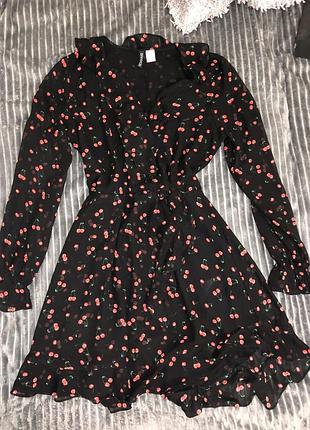 Сукня жіноча