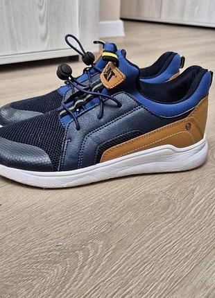 Кроссовки для мальчика caterpillar оригинал 38 размер