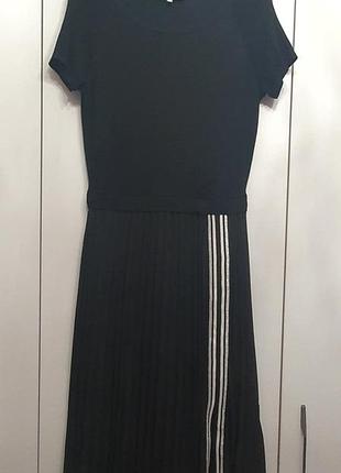 Сукня міді  у стилі спорт-шик