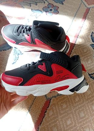 Кроссовки детские