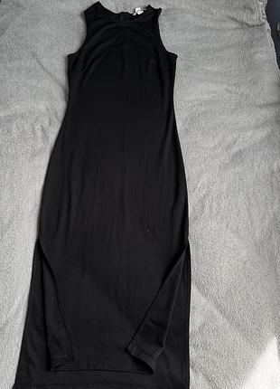 Плаття міді з розрізами по боках