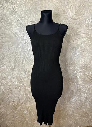 Жіноча сукня в рубчик