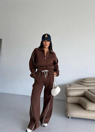 Костюм жіночий