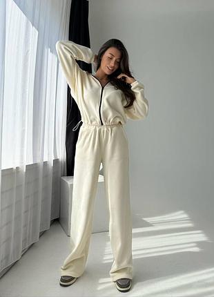 Жіночий брючний плюшевий костюм