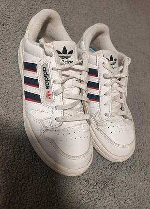 Кросівки adidas
