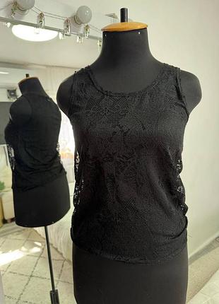 Кружевной топ черного цвета с