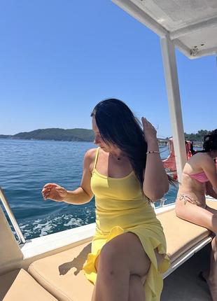 Сукня міні жовта літня пляжна на море