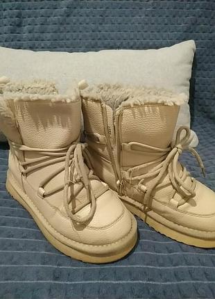 Сапожки для девочки теплые в хорошем состоянии