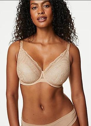 Бюстик на косточках мягкая чашка. marks spencer