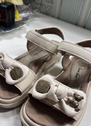 Босоніжки дитячі