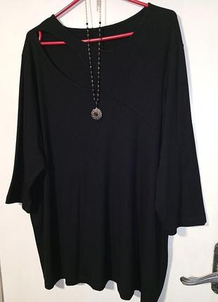 Натуральна трикотажна в рубчик блузка з вирізом по декольте мега батал