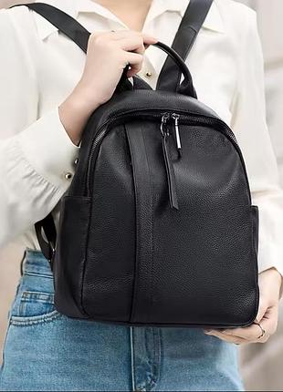 Жіночий шкіряний рюкзак в кольорах