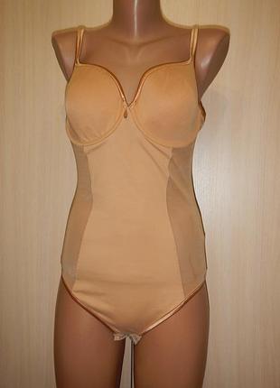 Утягивающий боди triumph p.85b