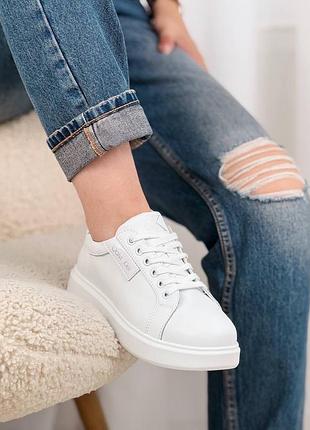 Женские белые кеды