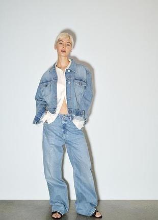 Новый джинсовый костюм (куртка + джинсы) от бренда zara со стразами