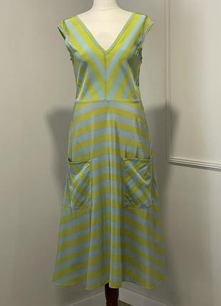 Шовкова сукня бренд escada