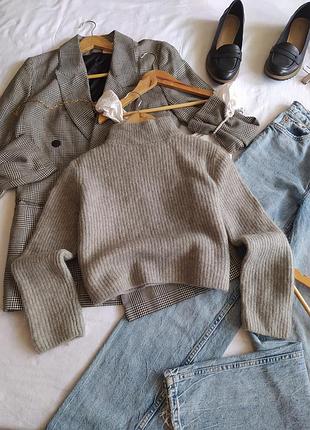 Светло-серый теплый свитер альпака шерсть