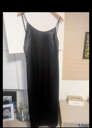 Атласное платье- комбинация свободного кроя