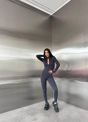 Базовий жіночий комбінезон