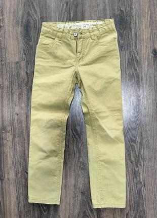 Джинси гірчичного кольору