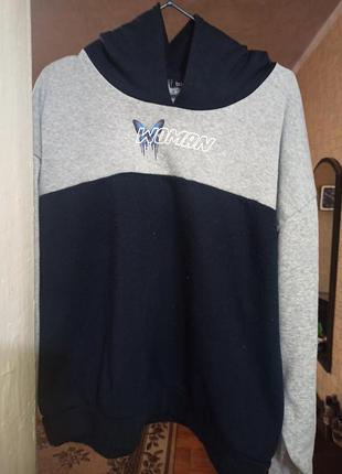 Толстовка с капюшоном