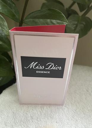 Оригінальний пробнік аромату miss dior essence, 1ml