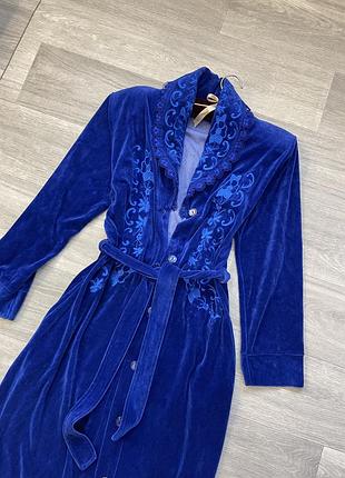 Вінтажний ретро халат жіночий велюровий максі з довгим рукавом з вишивкою теплий