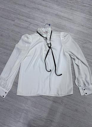 Блуза біла