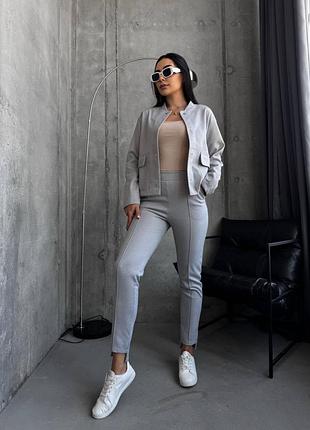 Женский костюм