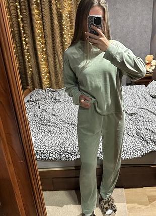 Велюрова піжамка