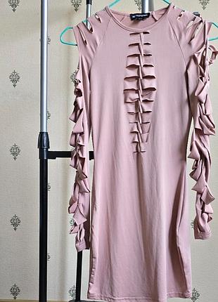 Платье с порезами на рукавах и груди