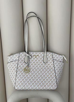 Вместительная сумка женская